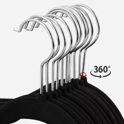 Velvet Hangers- heart - Image 3